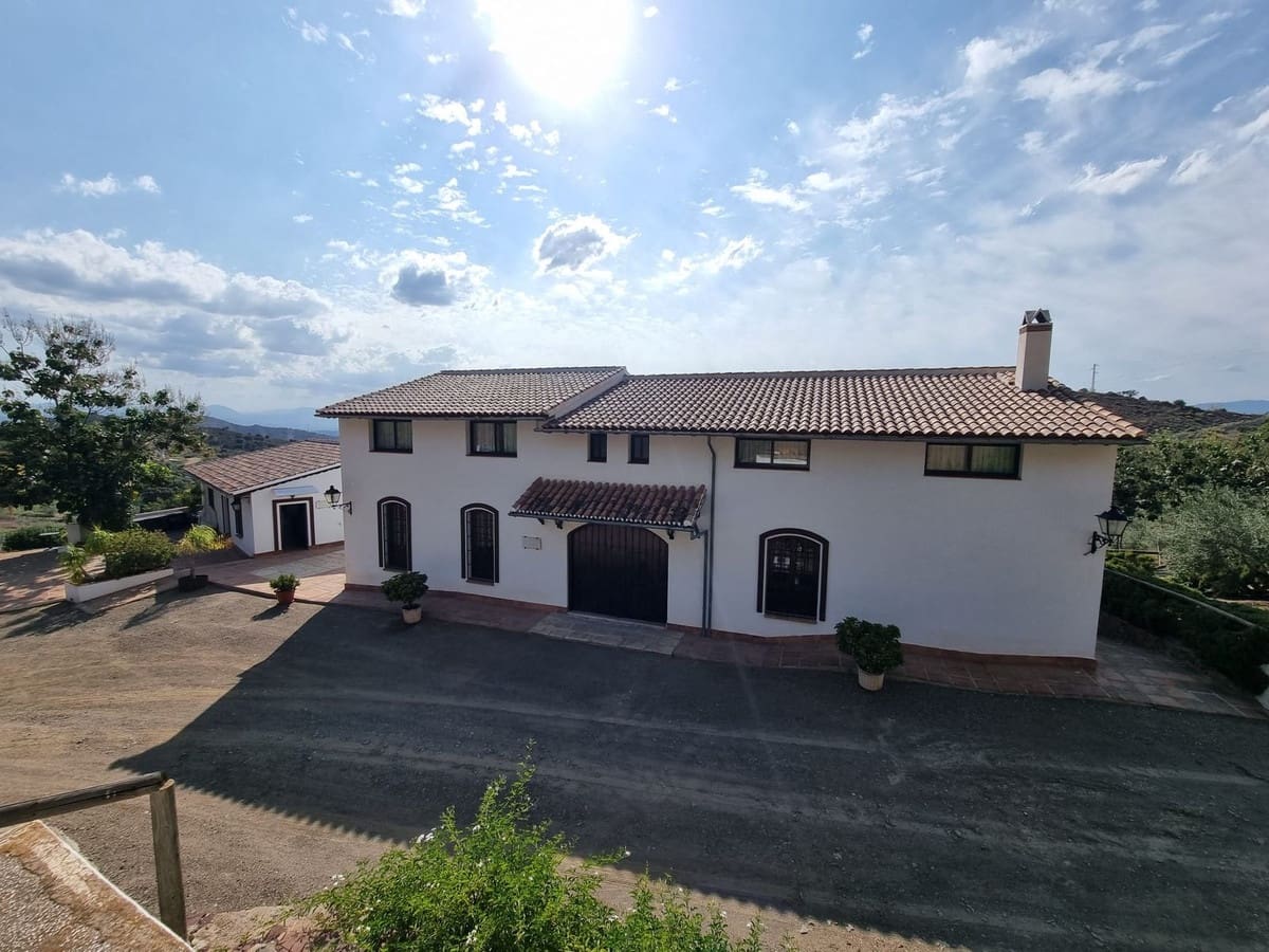 15 sypialnia Finka/Dom wiejski na sprzedaż w Miasto Malaga - 1 880 000 € (Ref: 9705117)