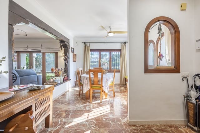 Chalet de 3 habitaciones en Guadalmina Alta, Marbella en venta con garaje - 1.700.000 € (Ref: 9712122)