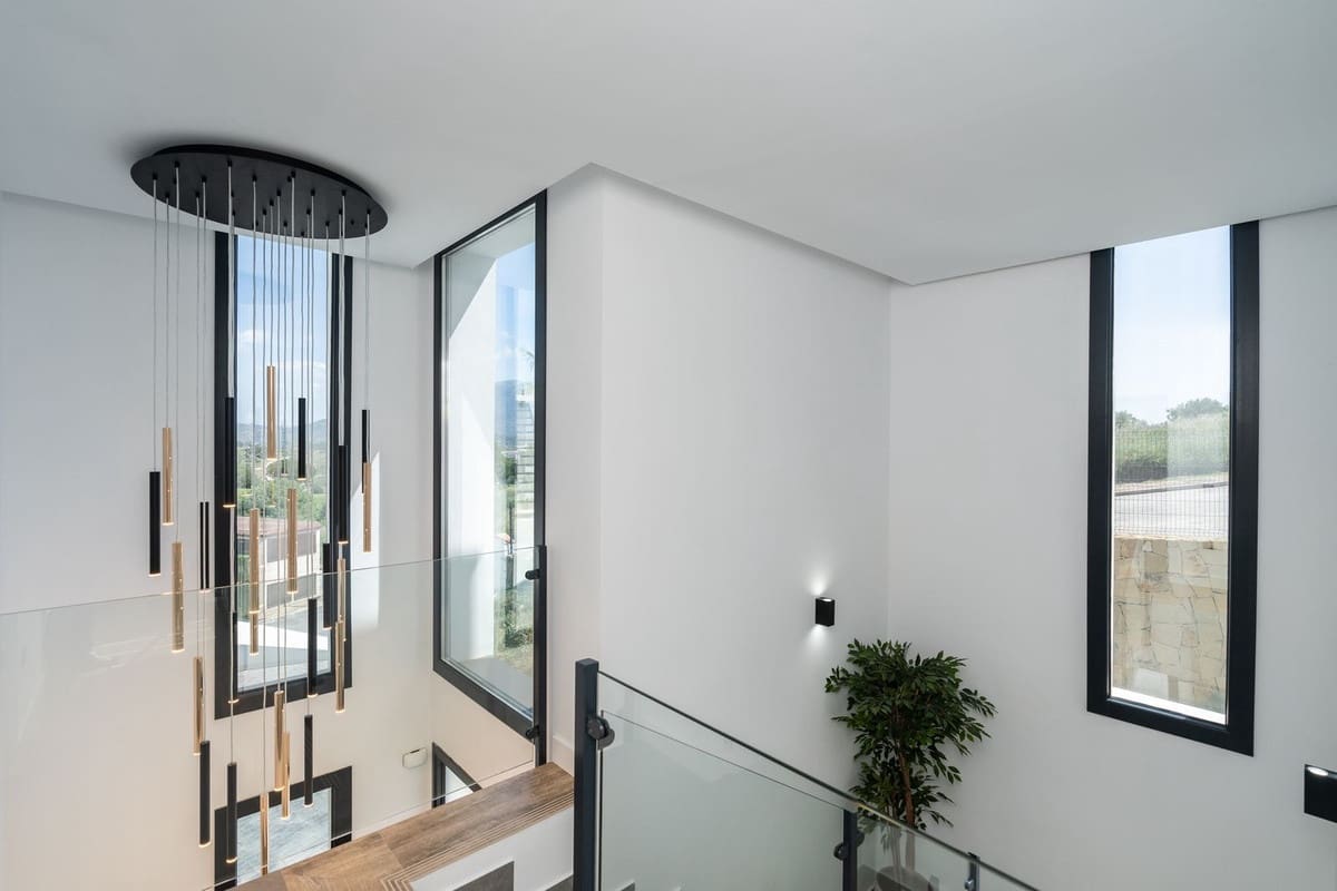 4 soverom Villa til salgs i Mijas Costa med svømmebasseng garasje - € 1 150 000 (Ref: 9714847)