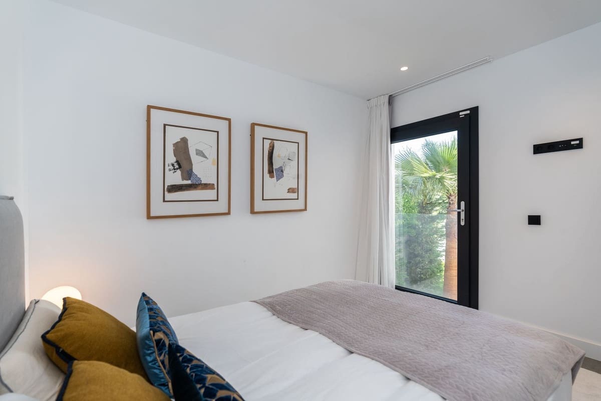 4 soverom Villa til salgs i Mijas Costa med svømmebasseng garasje - € 1 150 000 (Ref: 9714847)