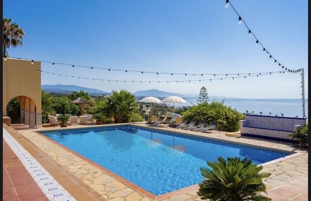 8 sypialnia Willa na sprzedaż w Centro, Estepona z basenem - 1 740 000 € (Ref: 9714849)