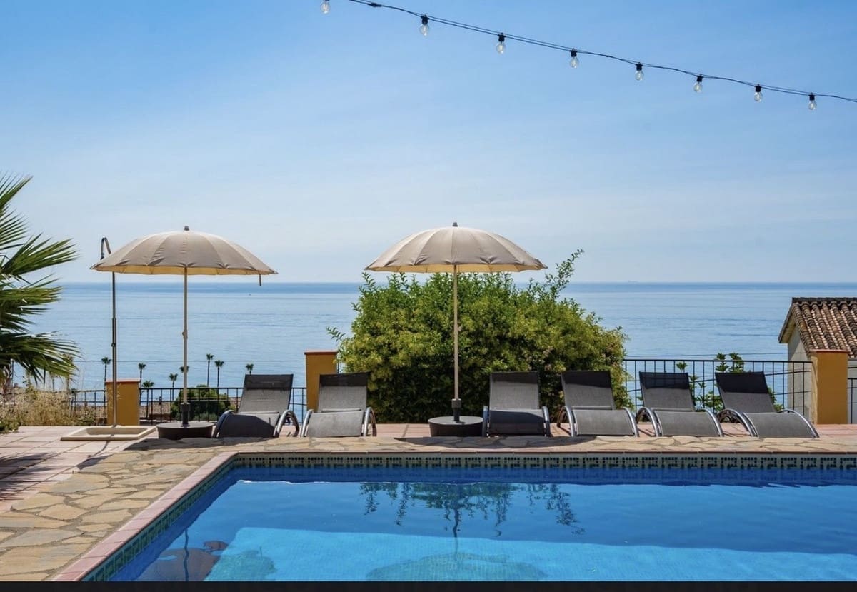 8 sypialnia Willa na sprzedaż w Estepona z basenem - 1 740 000 € (Ref: 9714849)