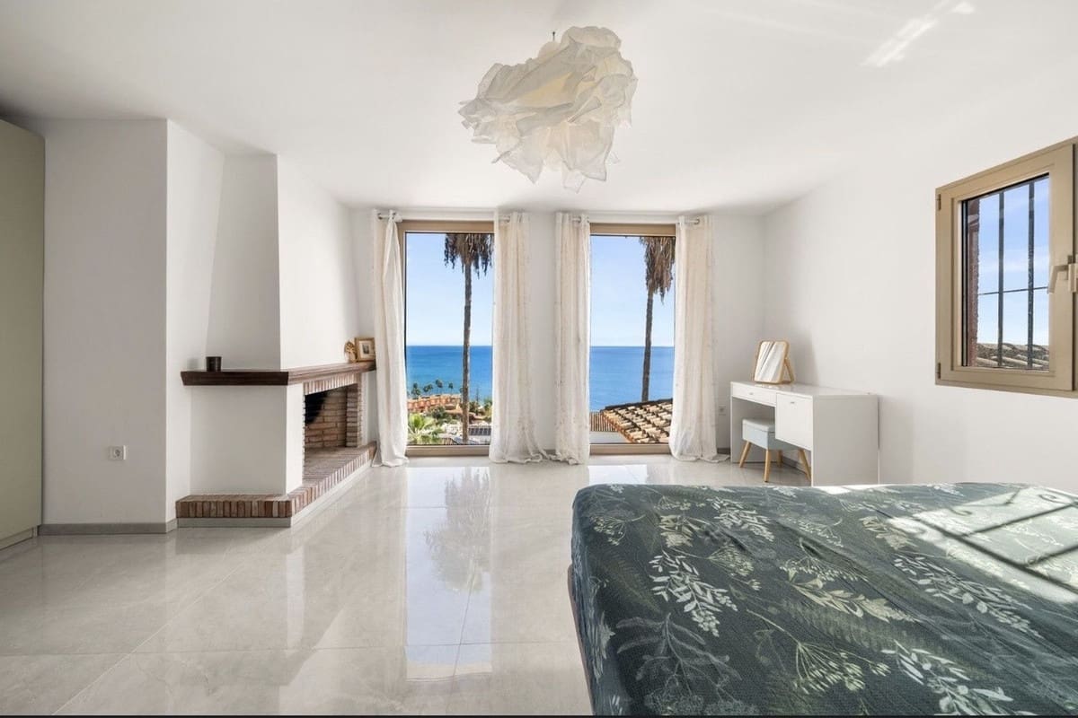 8 sypialnia Willa na sprzedaż w Estepona z basenem - 1 740 000 € (Ref: 9714849)