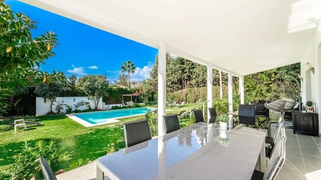8 makuuhuone Huvila myytävänä paikassa La Dama de Noche - La Alzambra, Marbella mukana uima-altaan - 2 250 000 € (Ref: 9714850)