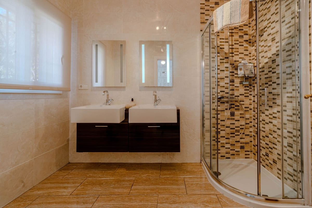 4 chambre Villa/Maison à vendre à El Paraiso avec piscine - 1 600 000 € (Ref: 9714853)