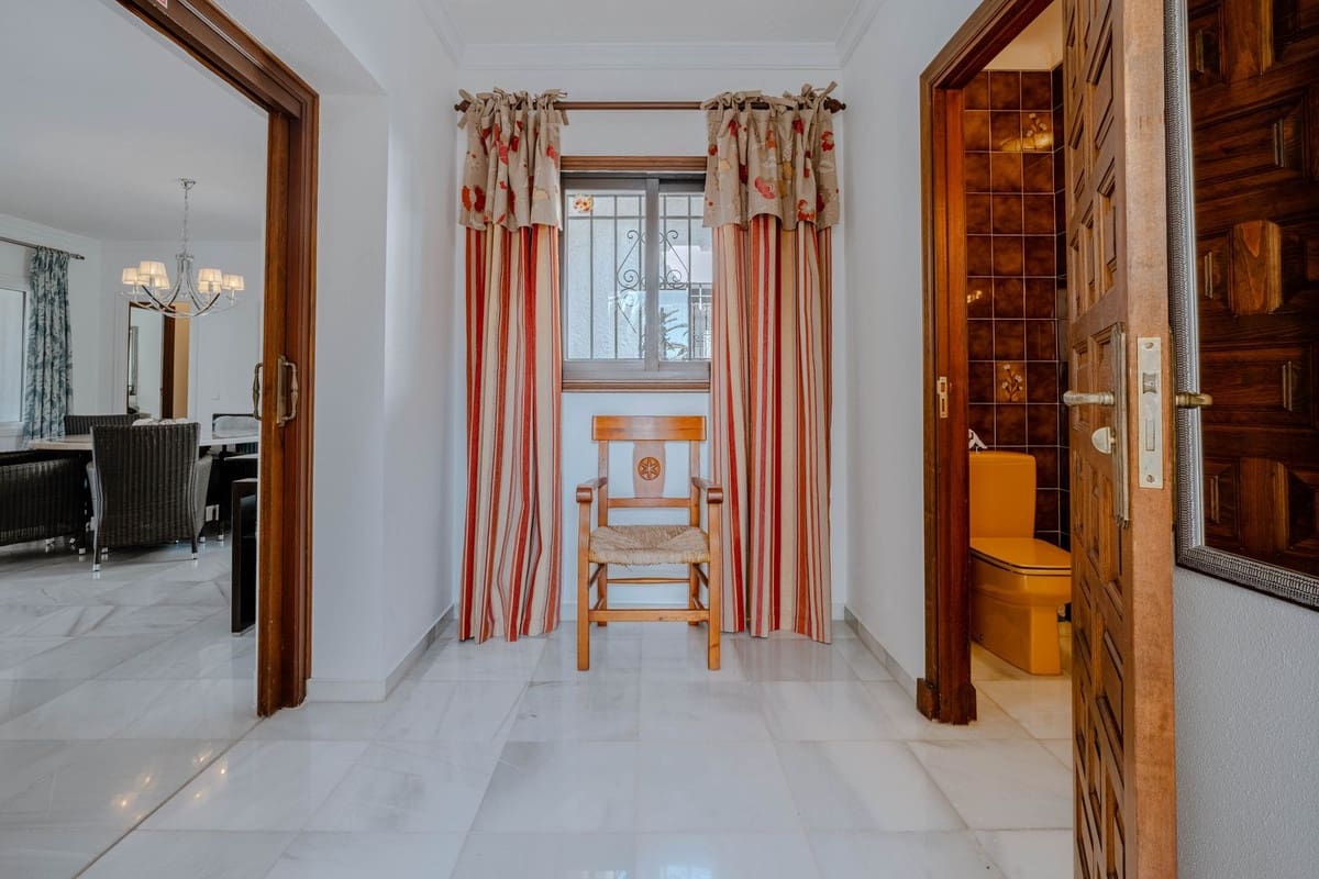 4 chambre Villa/Maison à vendre à El Paraiso avec piscine - 1 600 000 € (Ref: 9714853)