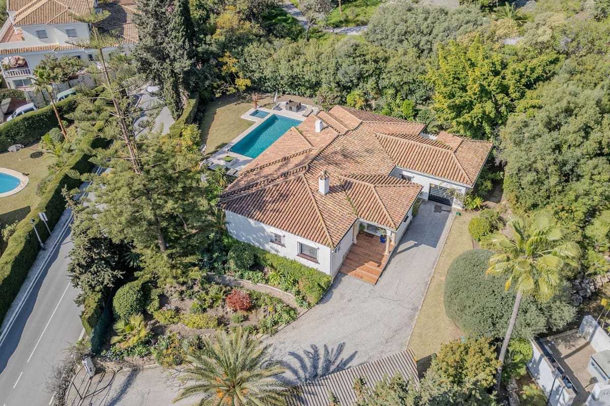 4 chambre Villa/Maison à vendre à El Paraiso avec piscine - 1 600 000 € (Ref: 9714853)