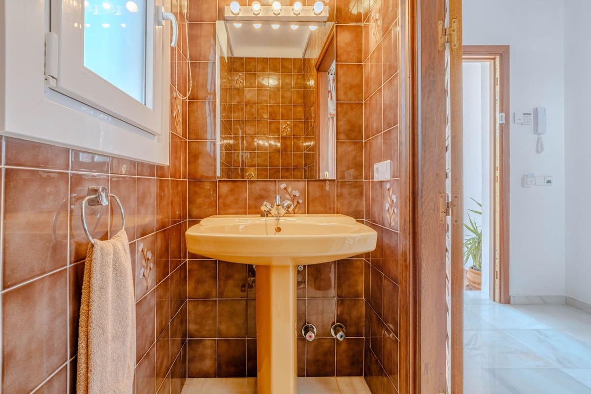 4 soverom Villa til salgs i El Paraiso med svømmebasseng - € 1 600 000 (Ref: 9714853)
