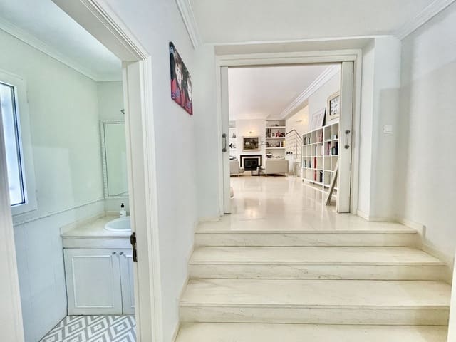 5 soveværelse Villa til salg i Sotogrande, San Roque med swimmingpool garage - € 1.600.000 (Ref: 9714854)