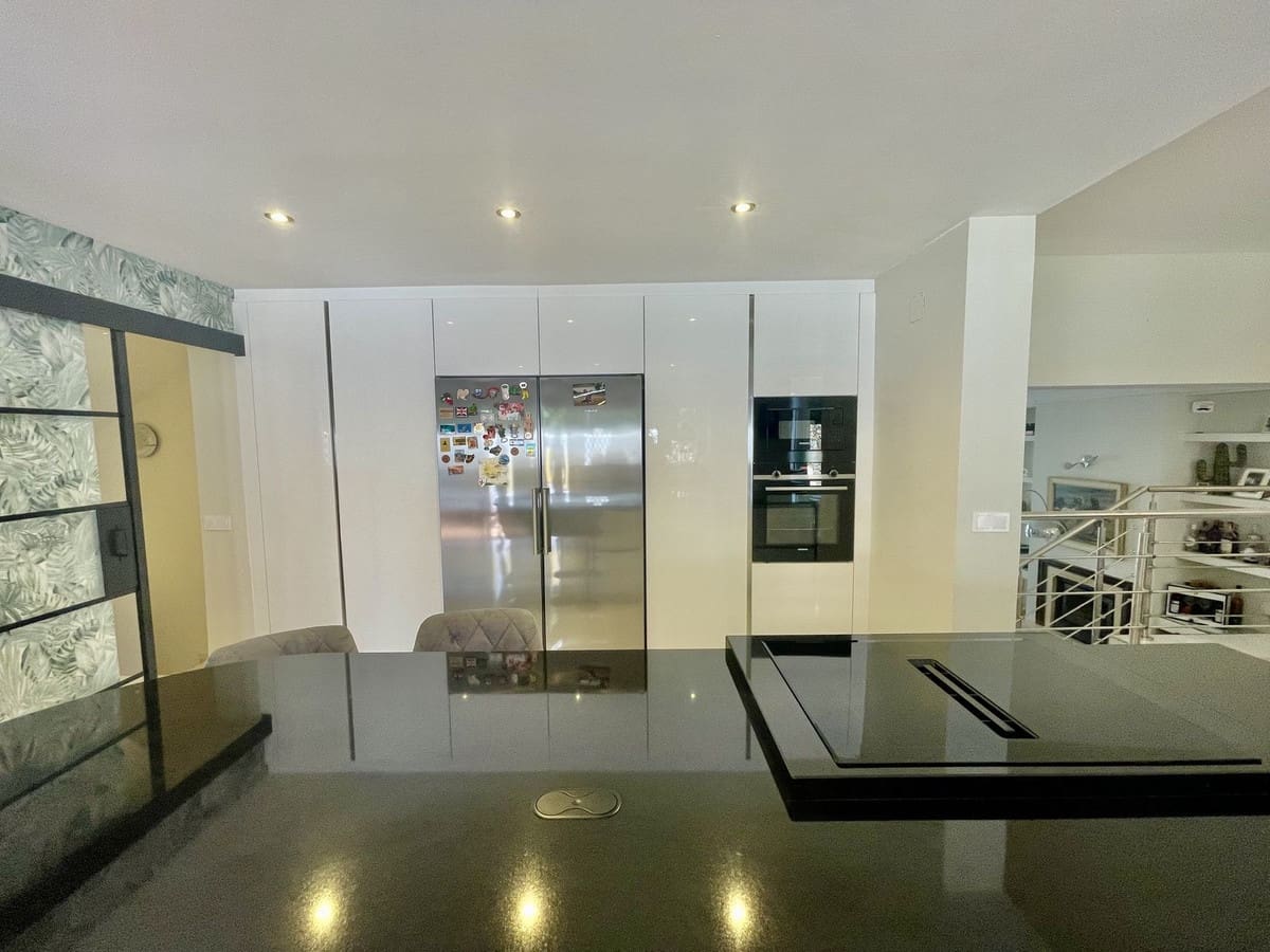 5 soveværelse Villa til salg i Sotogrande med swimmingpool garage - € 1.600.000 (Ref: 9714854)