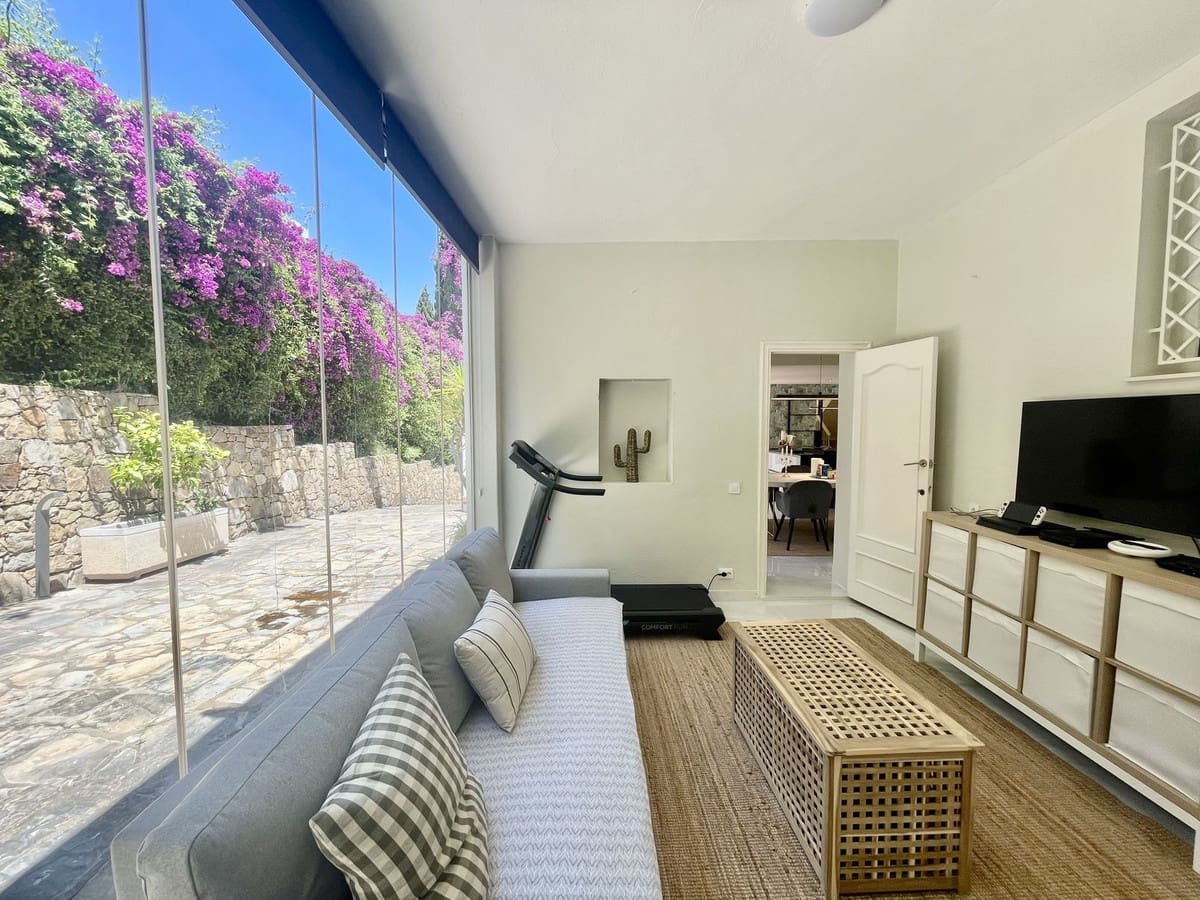 5 soveværelse Villa til salg i Sotogrande med swimmingpool garage - € 1.600.000 (Ref: 9714854)
