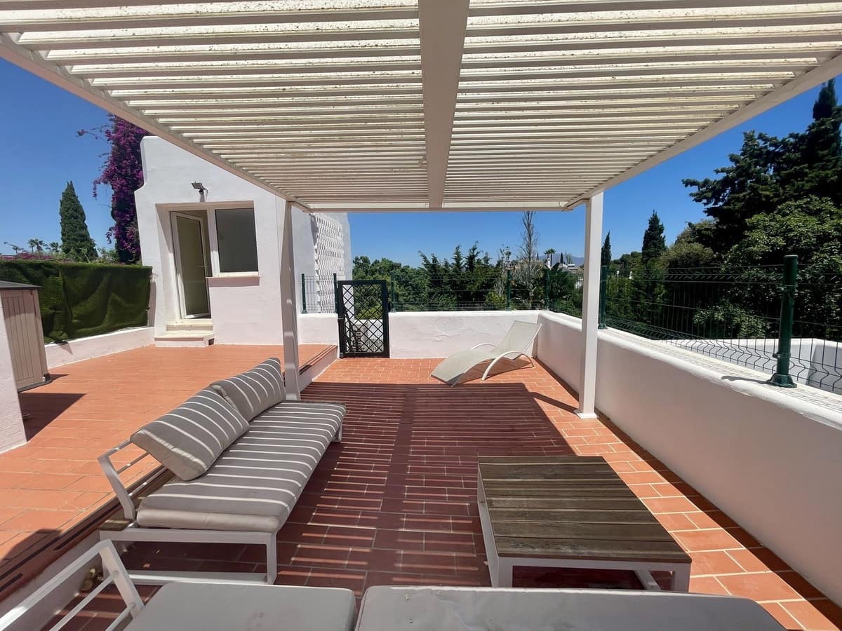 5 soveværelse Villa til salg i Sotogrande med swimmingpool garage - € 1.600.000 (Ref: 9714854)