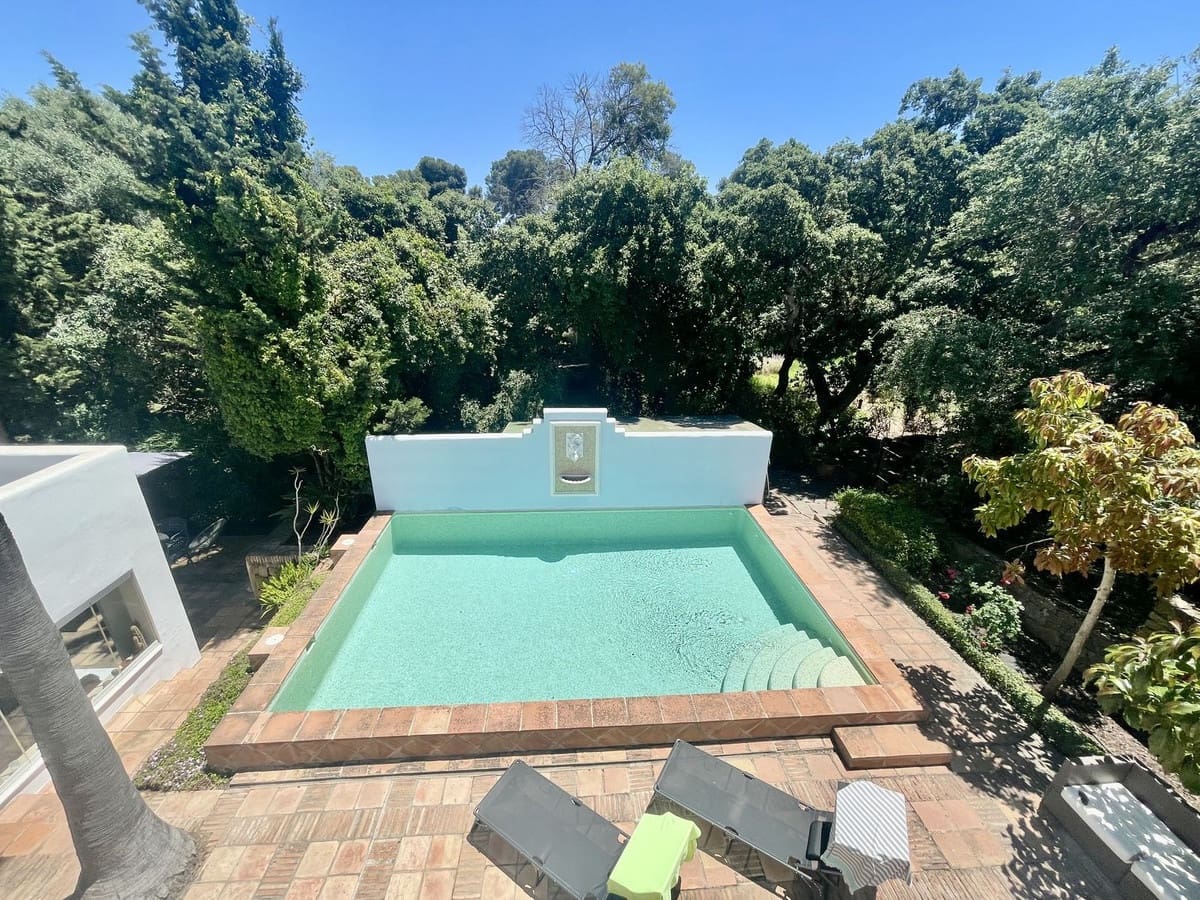 5 soveværelse Villa til salg i Sotogrande med swimmingpool garage - € 1.600.000 (Ref: 9714854)
