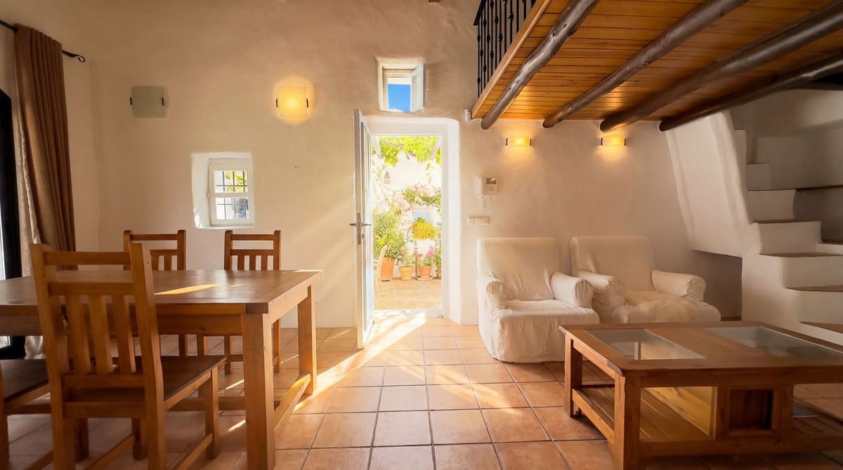 5 soverom Villa til salgs i Alhaurin el Grande med svømmebasseng garasje - € 2 150 000 (Ref: 9714855)