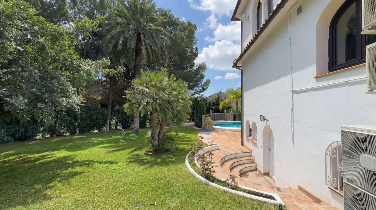 5 soverom Villa til salgs i Alhaurin el Grande med svømmebasseng garasje - € 2 150 000 (Ref: 9714855)