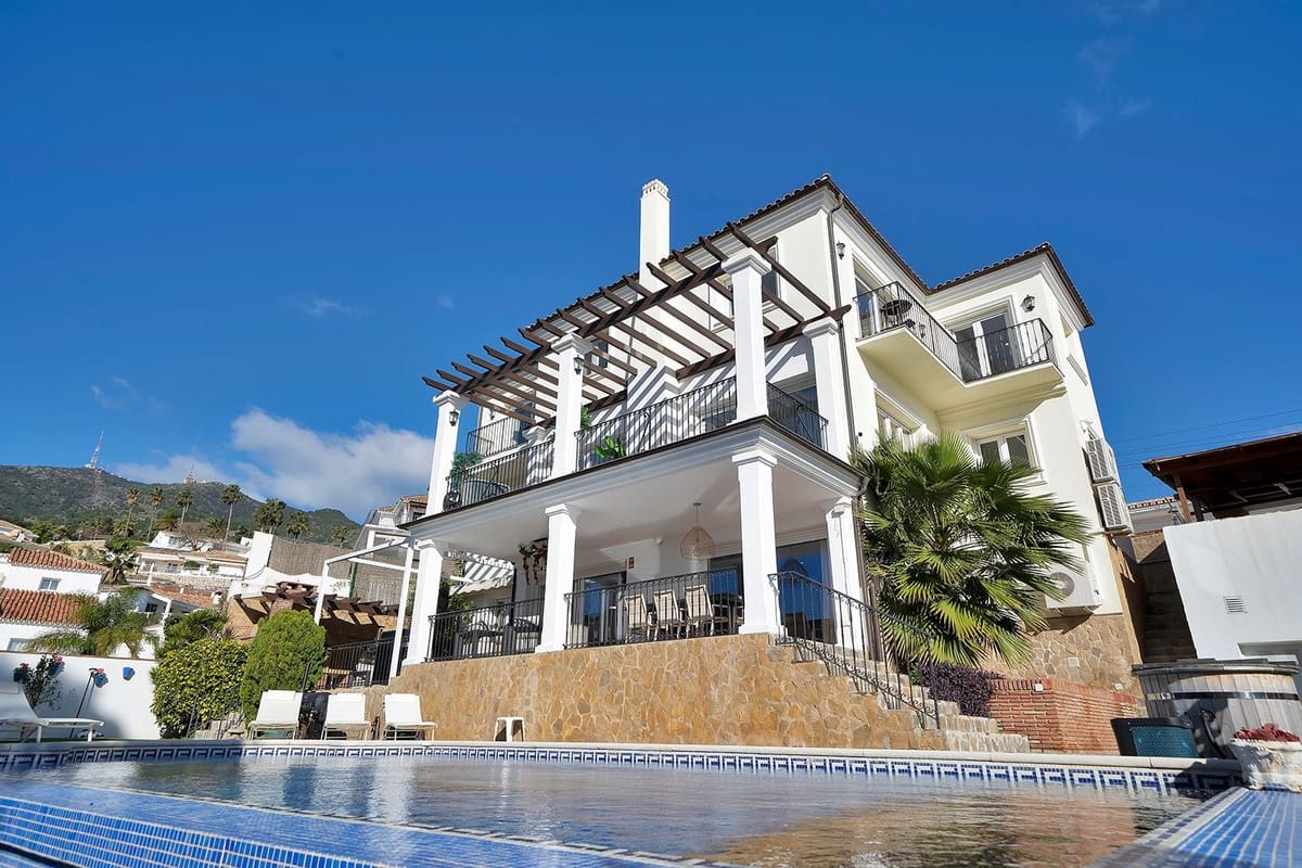5 soverom Villa til salgs i Benalmadena med svømmebasseng - € 1 895 000 (Ref: 9729301)