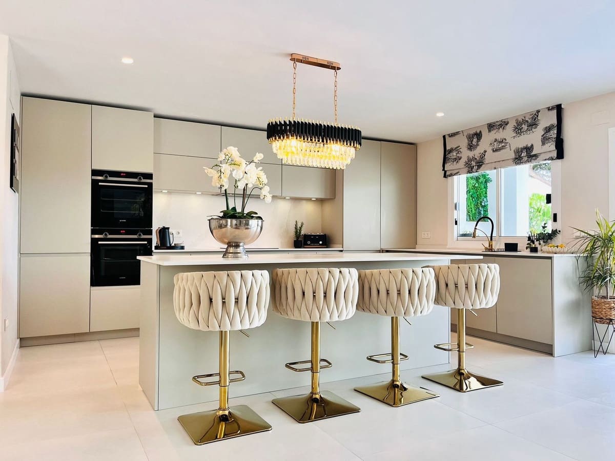 4 chambre Villa/Maison à vendre à La Cala de Mijas avec piscine garage - 1 895 000 € (Ref: 9729302)