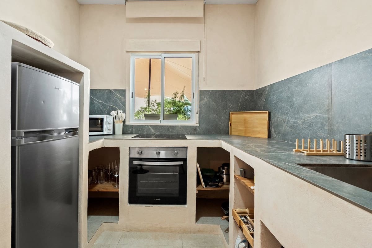 12 slaapkamer Hotel te koop in Sotogrande met zwembad garage - € 5.500.000 (Ref: 9730228)