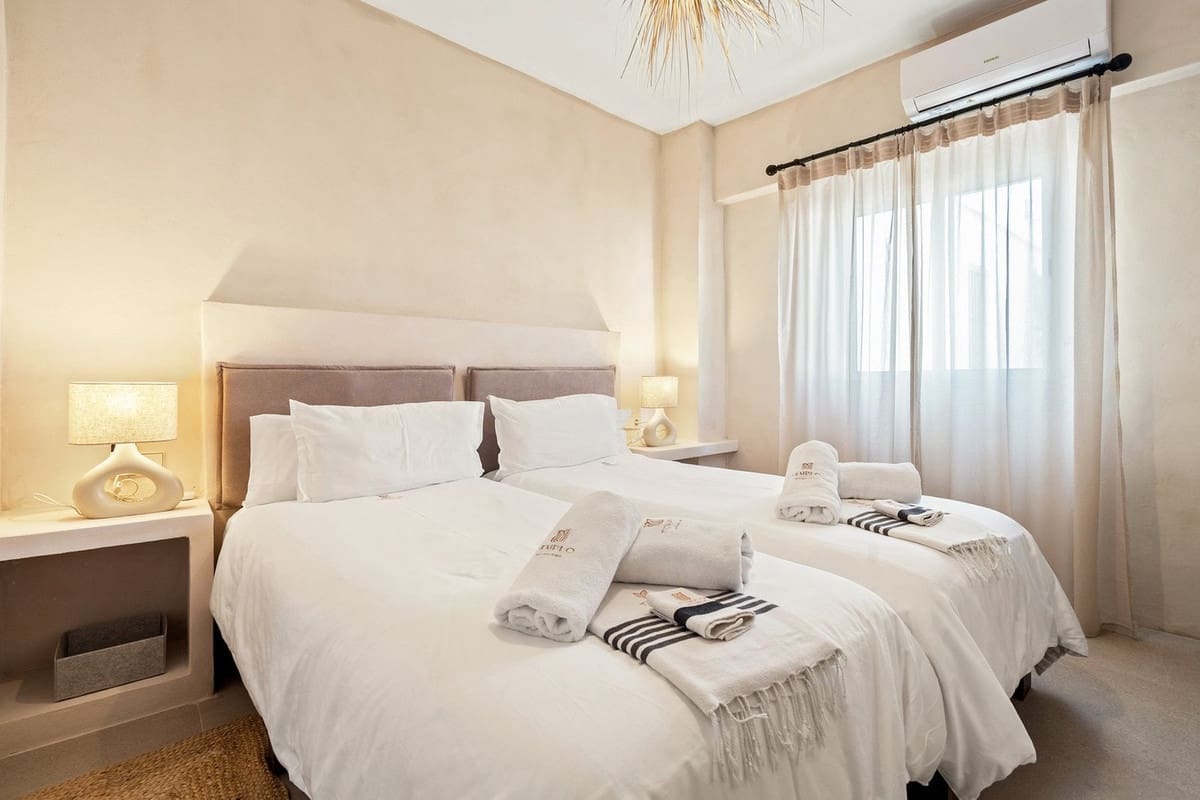 12 slaapkamer Hotel te koop in Sotogrande met zwembad garage - € 5.500.000 (Ref: 9730228)