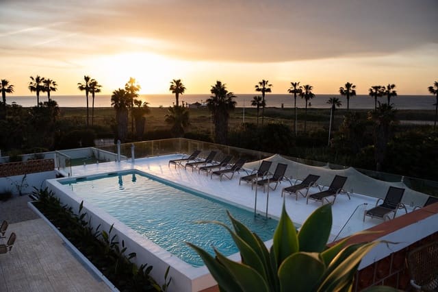 12 slaapkamer Hotel te koop in Sotogrande, San Roque met zwembad garage - € 5.500.000 (Ref: 9730228)