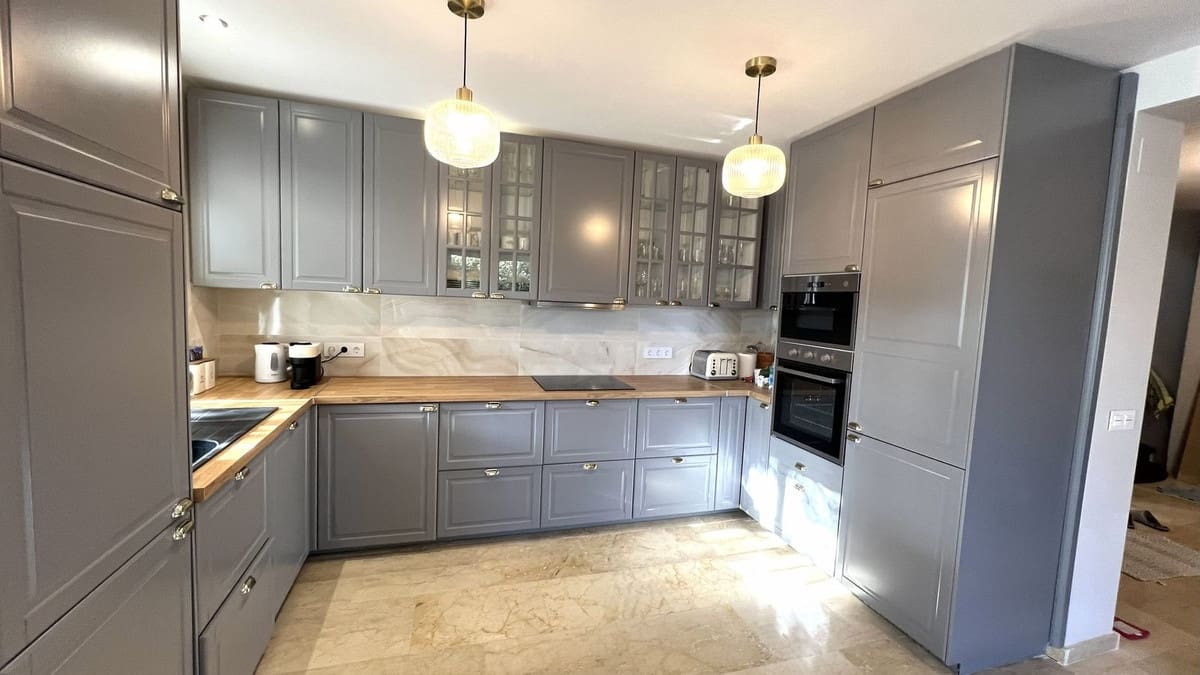 4 sypialnia Willa na sprzedaż w Marbella z basenem - 1 250 000 € (Ref: 9732017)