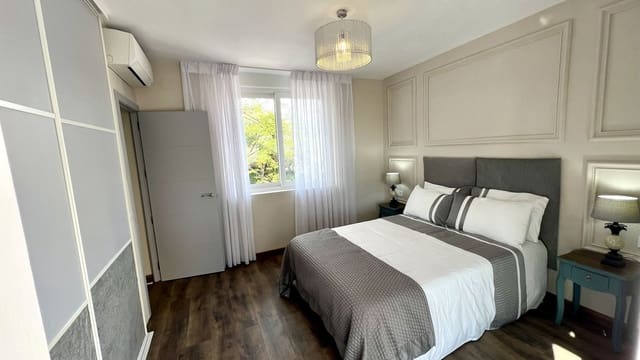 4 sypialnia Willa na sprzedaż w Marbella z basenem - 1 250 000 € (Ref: 9732017)