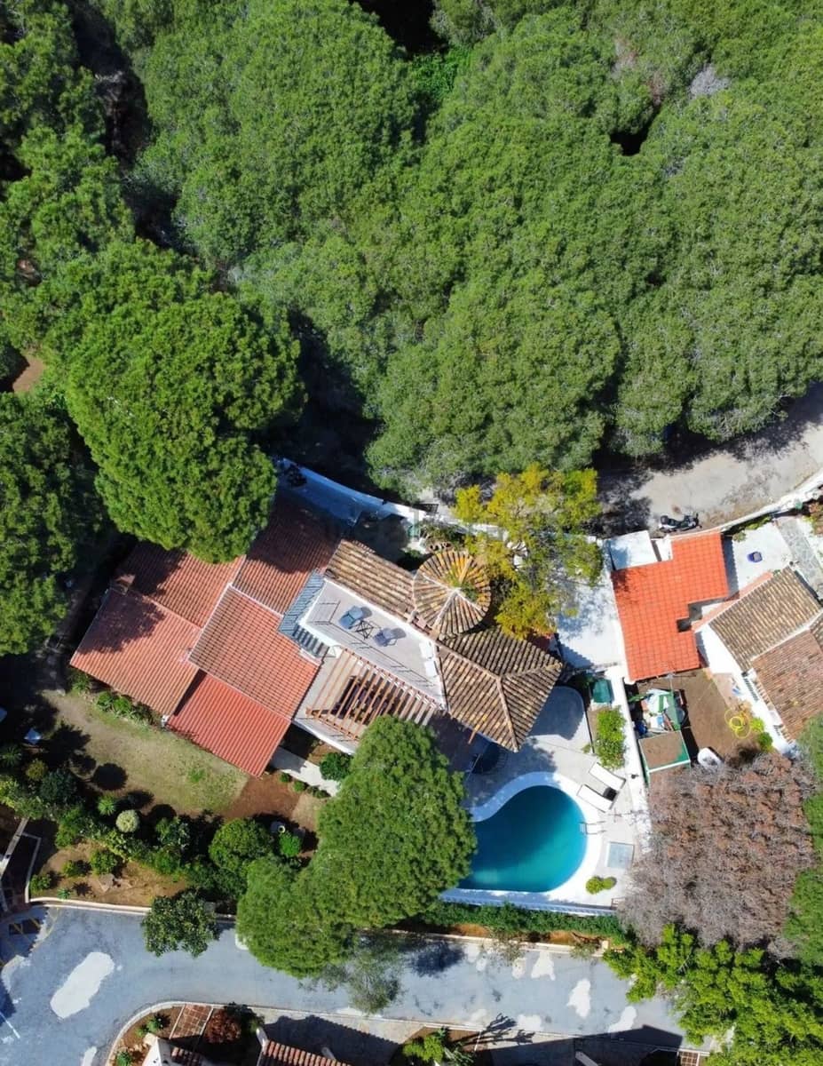 4 sypialnia Willa na sprzedaż w Marbella z basenem - 1 250 000 € (Ref: 9732017)
