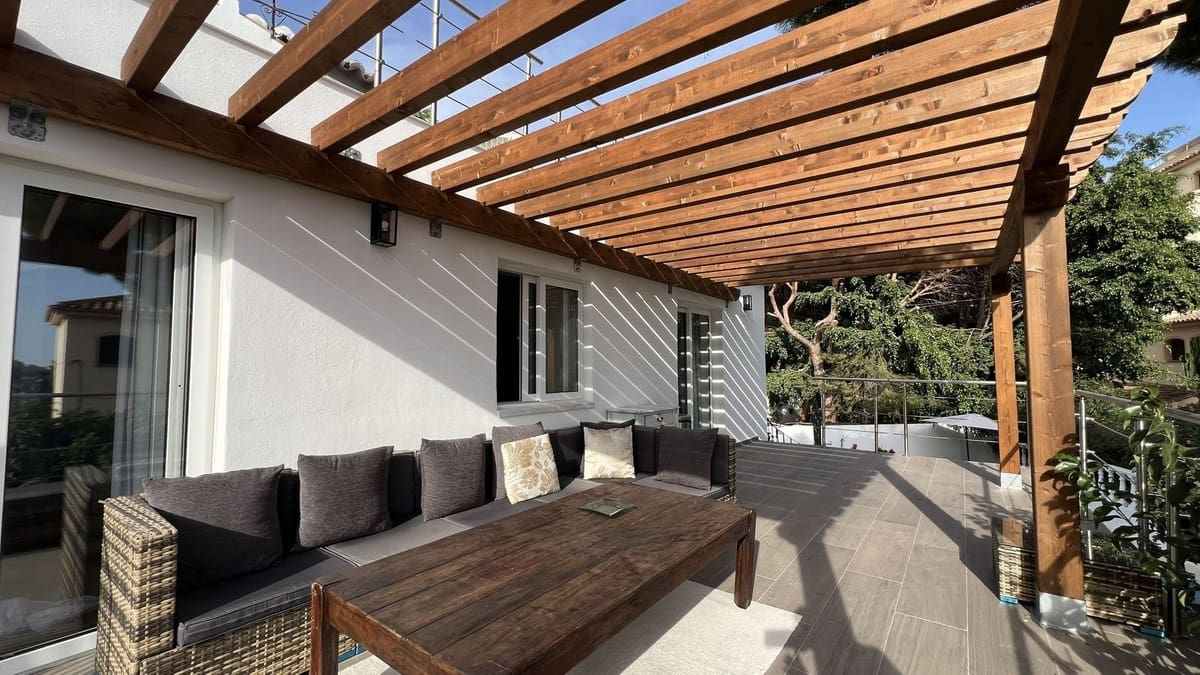 4 sypialnia Willa na sprzedaż w Marbella z basenem - 1 250 000 € (Ref: 9732017)