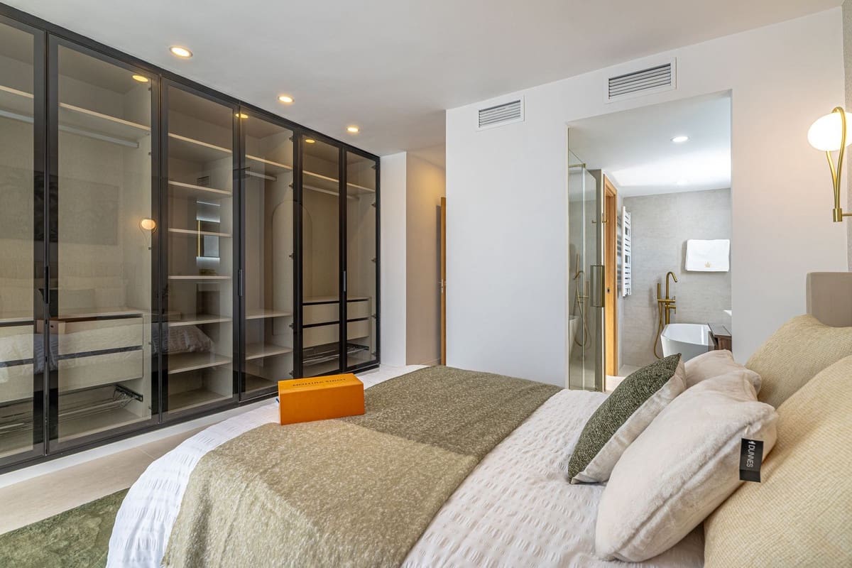 3 bedroom Villa for sale in Mijas Costa with pool - € 1,450,000 (Ref: 9732018)