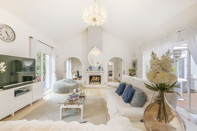 4 Zimmer Villa zu verkaufen in Sotogrande Costa, San Roque mit Pool - 950.000 € (Ref: 9732019)