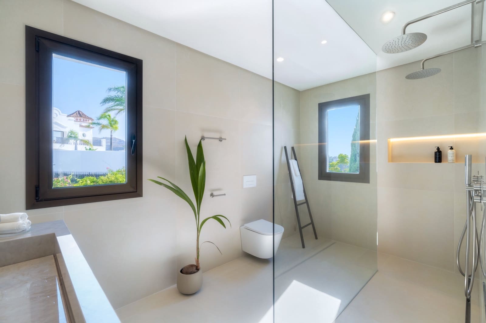 3 quarto Penthouse para venda em Benahavis com piscina garagem - 1 500 000 € (Ref: 9743212)