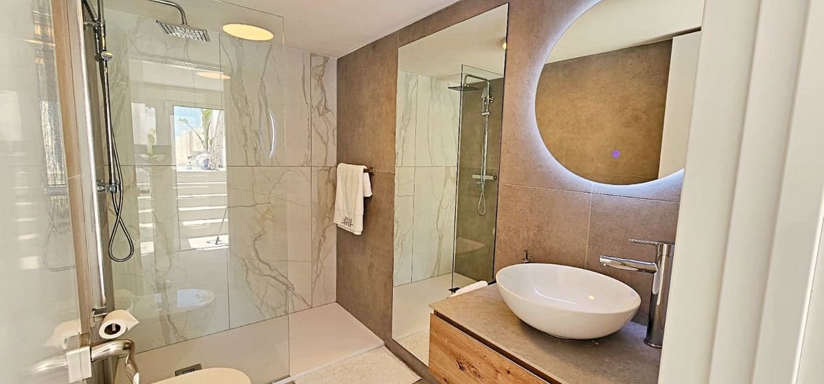 3 chambre Villa/Maison à vendre à Bahia Dorada avec piscine - 1 190 000 € (Ref: 9823274)