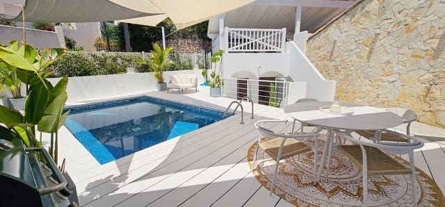 3 chambre Villa/Maison à vendre à Bahía Dorada, Estepona avec piscine - 1 190 000 € (Ref: 9823274)