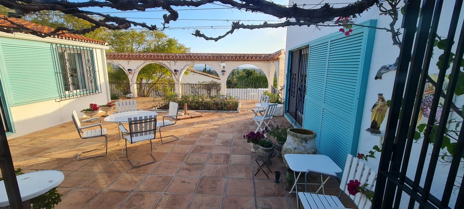 4 soveværelse Villa til salg i Estepona med swimmingpool - € 1.370.000 (Ref: 9823276)