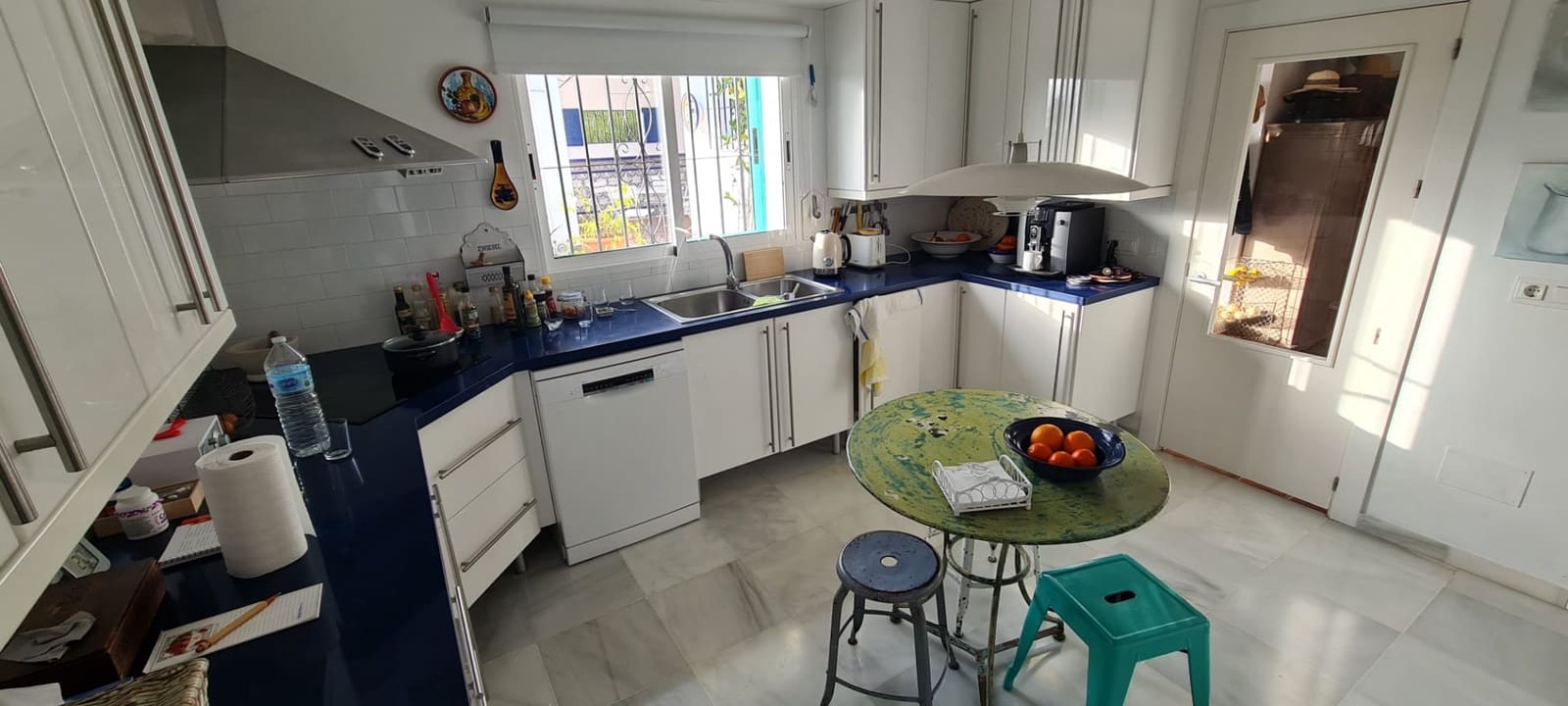 4 soveværelse Villa til salg i Estepona med swimmingpool - € 1.370.000 (Ref: 9823276)