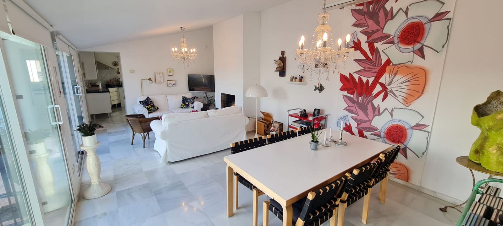 4 soveværelse Villa til salg i Estepona med swimmingpool - € 1.370.000 (Ref: 9823276)