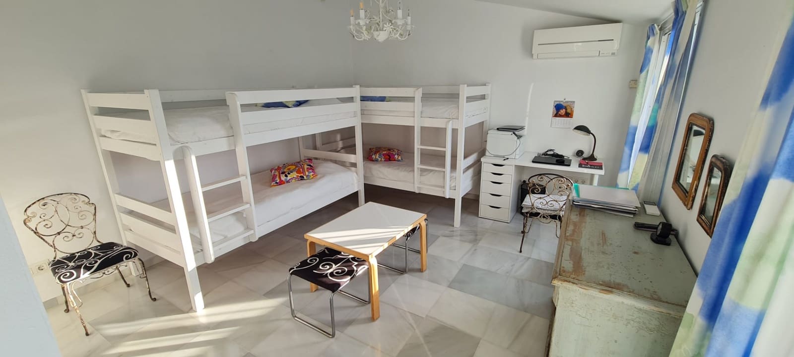 4 soveværelse Villa til salg i Estepona med swimmingpool - € 1.370.000 (Ref: 9823276)