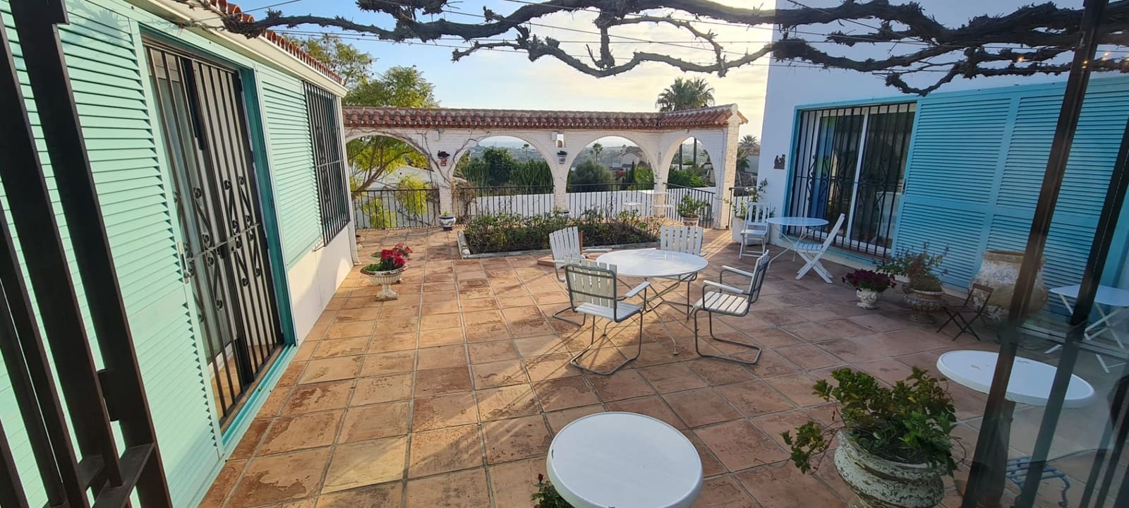 4 soveværelse Villa til salg i Estepona med swimmingpool - € 1.370.000 (Ref: 9823276)