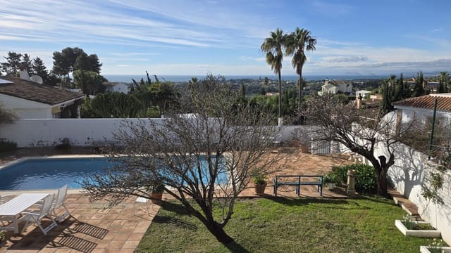 4 chambre Villa/Maison à vendre à Centro, Estepona avec piscine - 1 370 000 € (Ref: 9823276)