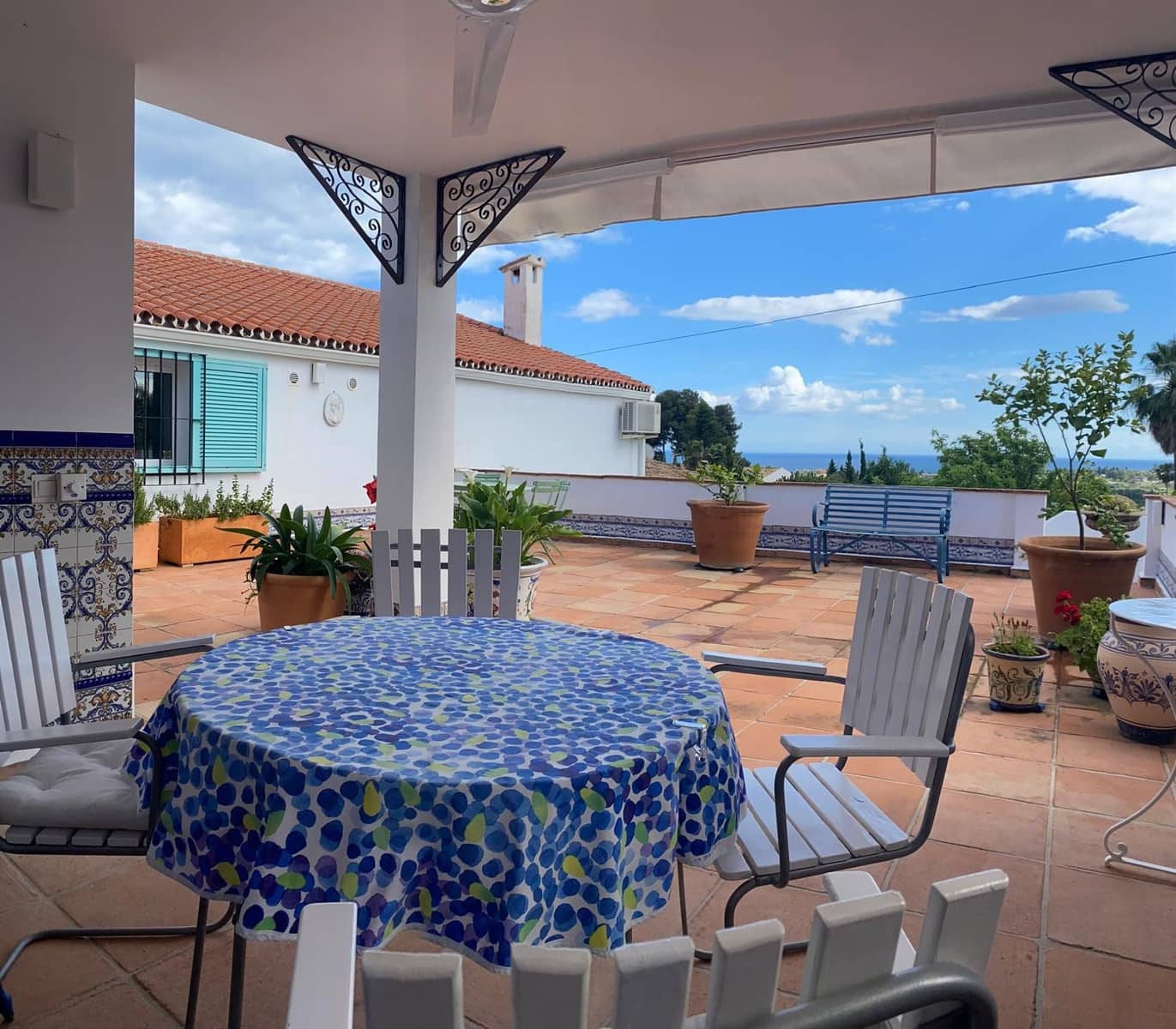 4 soveværelse Villa til salg i Estepona med swimmingpool - € 1.370.000 (Ref: 9823276)