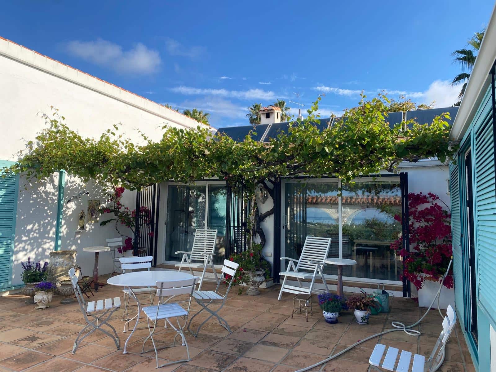 4 soveværelse Villa til salg i Estepona med swimmingpool - € 1.370.000 (Ref: 9823276)