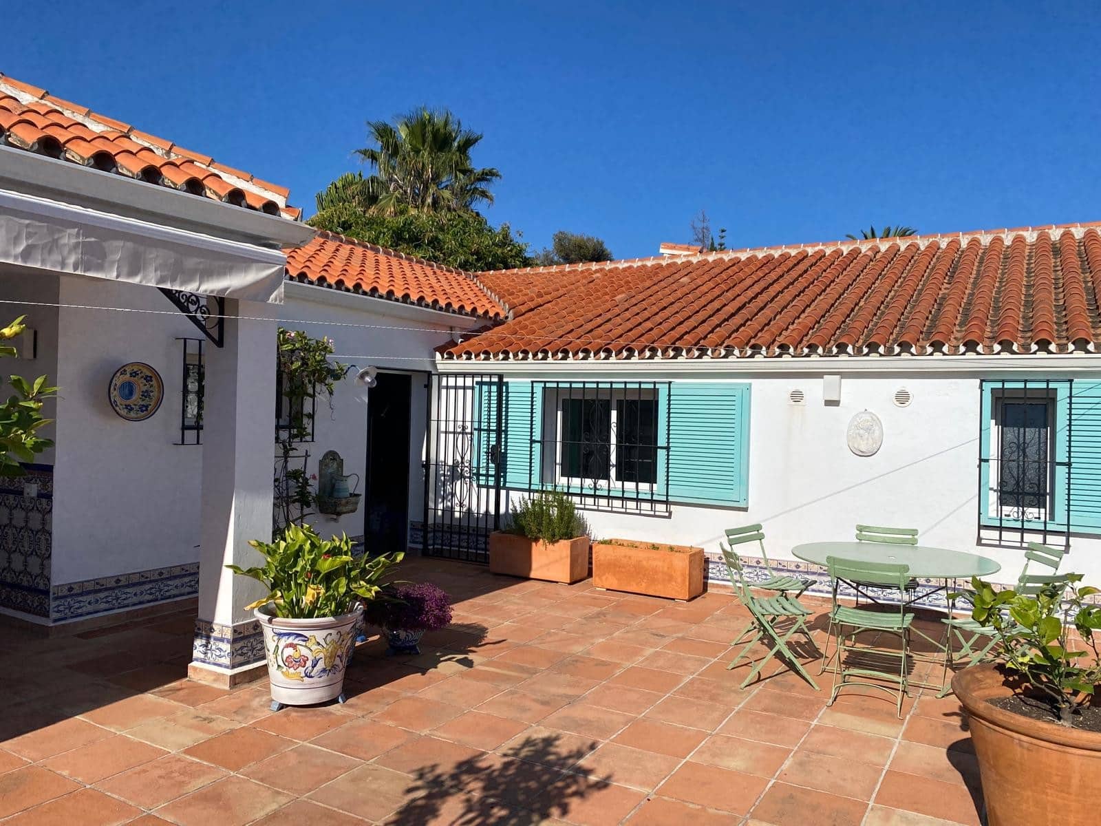 4 soveværelse Villa til salg i Estepona med swimmingpool - € 1.370.000 (Ref: 9823276)
