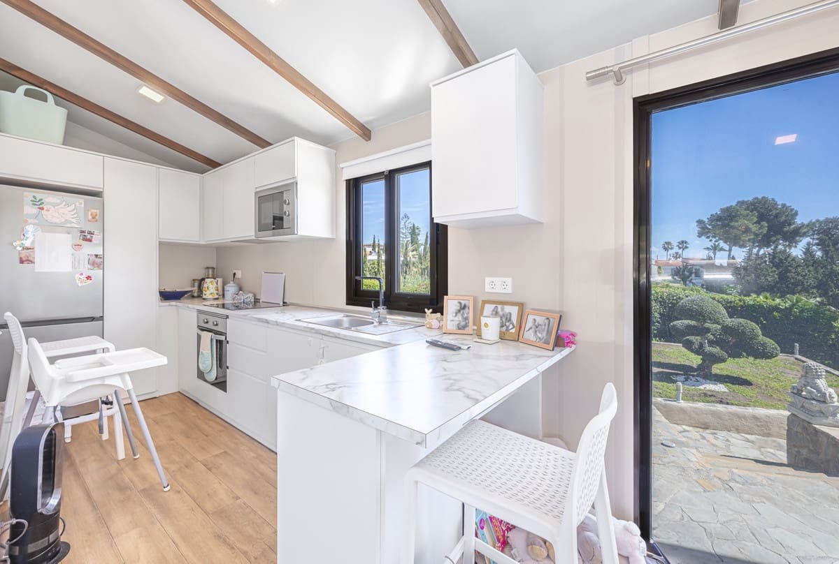 6 soveværelse Villa til salg i Estepona med swimmingpool - € 1.550.000 (Ref: 9823277)