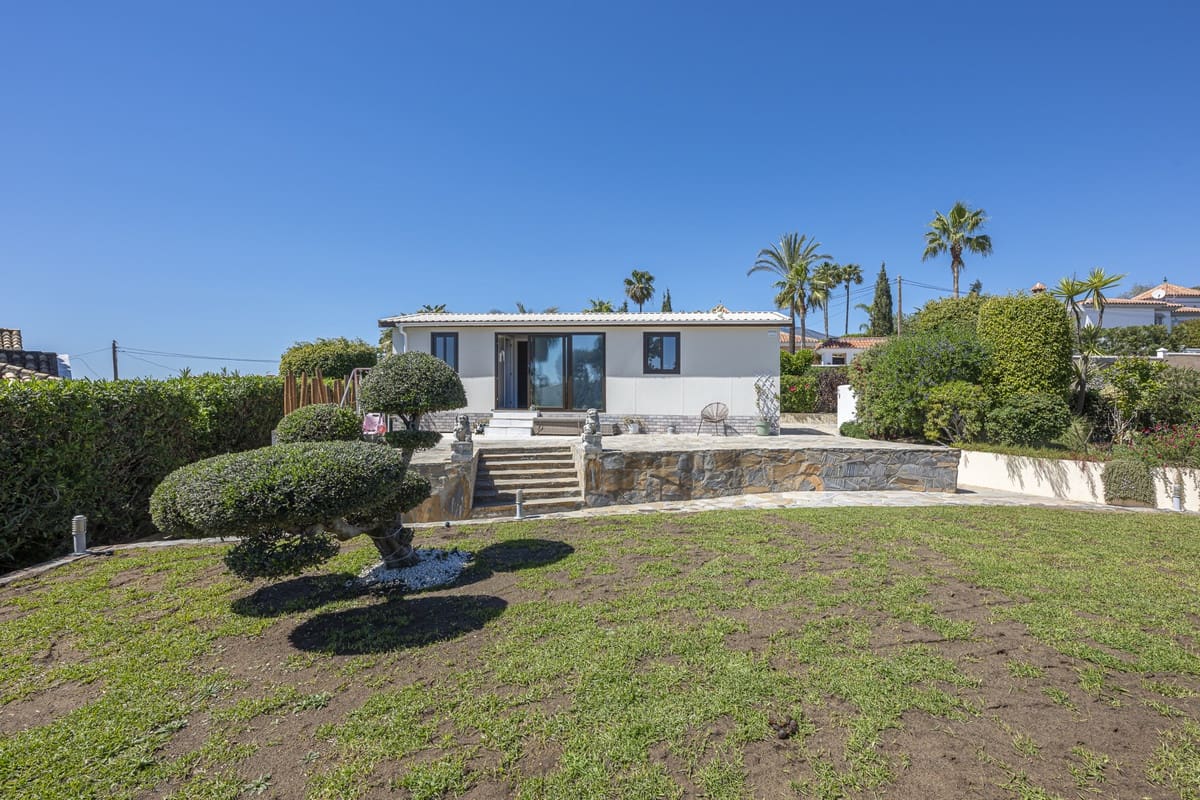 6 soveværelse Villa til salg i Estepona med swimmingpool - € 1.550.000 (Ref: 9823277)