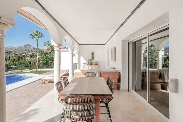 4 chambre Villa/Maison à vendre à Centro, Estepona avec piscine - 1 695 000 € (Ref: 9823278)