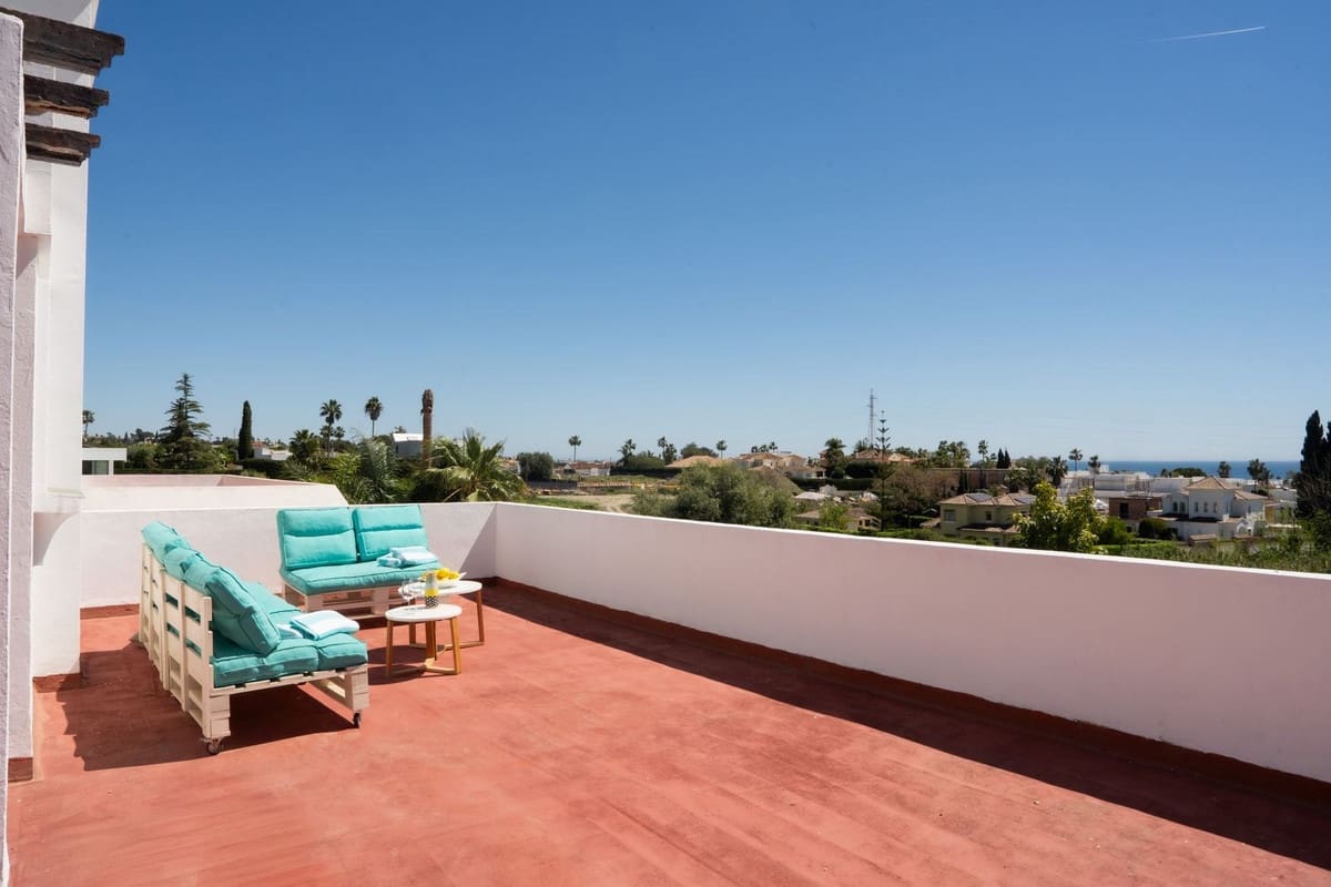 4 bedroom Villa for sale in Bel-Air with pool - € 1,770,000 (Ref: 9823279)