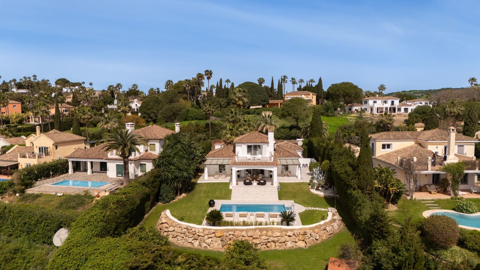 3 bedroom Villa for sale in Sotogrande with pool - € 1,795,000 (Ref: 9823280)