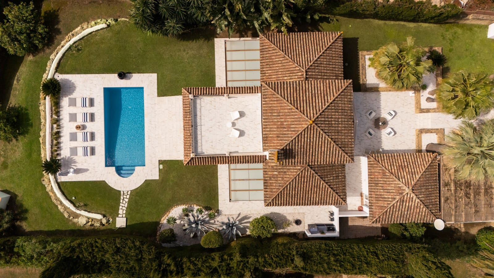 3 bedroom Villa for sale in Sotogrande with pool - € 1,795,000 (Ref: 9823280)