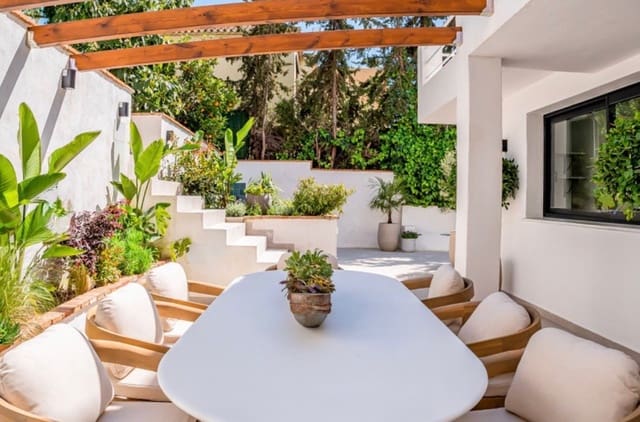4 chambre Villa/Maison à vendre à La Dama de Noche - La Alzambra, Marbella avec piscine - 1 795 000 € (Ref: 9823281)