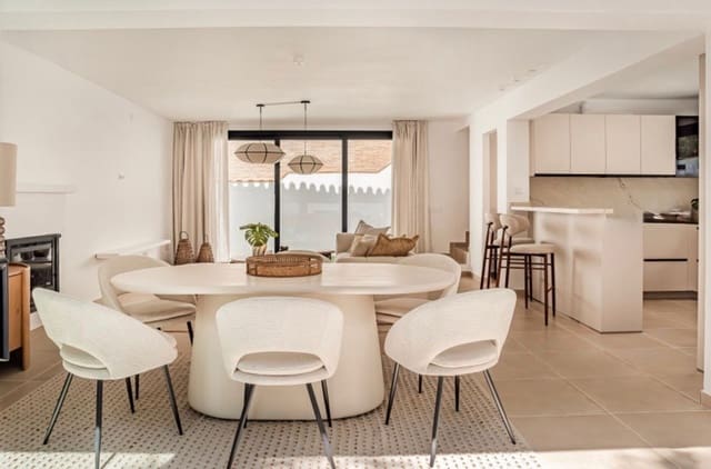 4 chambre Villa/Maison à vendre à La Dama de Noche - La Alzambra, Marbella avec piscine - 1 795 000 € (Ref: 9823281)